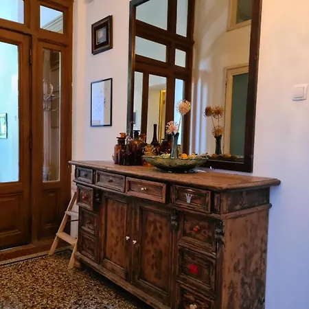 Heritage Park Royal * أوباتيا