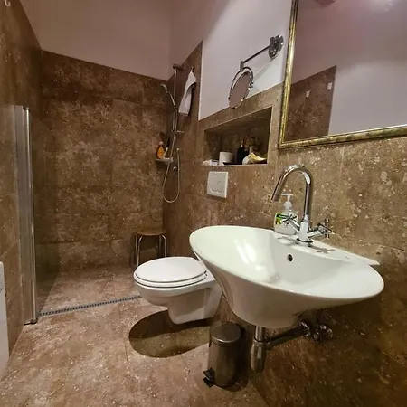 Heritage Park Royal شقة *