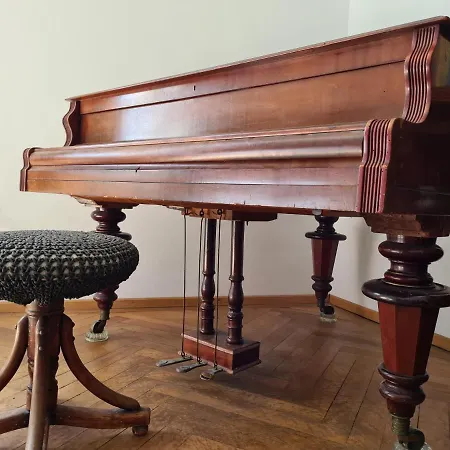 Heritage Park Royal شقة *