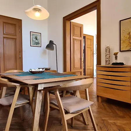 Heritage Park Royal أوباتيا