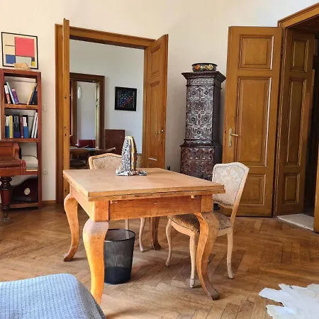 شقة Heritage Park Royal *