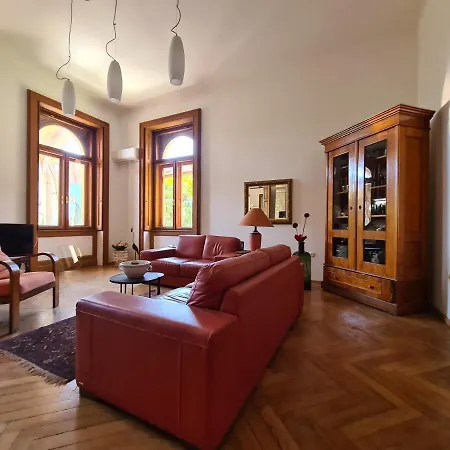Appartamento Heritage Park Royal *