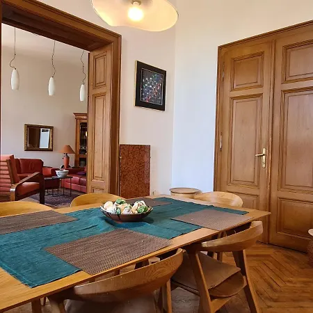 Appartamento Heritage Park Royal *